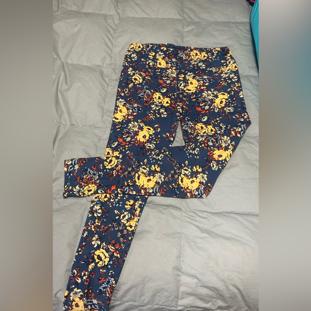 Floral Lula Roe leggings